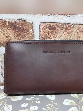 Portland Leather PLG OG Grizzly Leather ACCORDIAN ZIP WALLET
